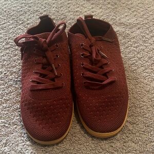Burgundy Suavs Zilker Sneakers